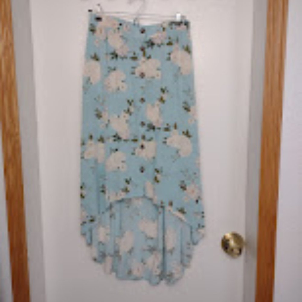 Xhilaraion Floral High-low Skirt